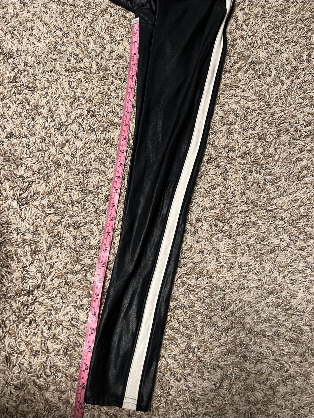 SPANX Faux Leather Legging with side strip - Picture 3 of 5